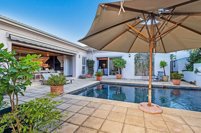 5 Bedroom Property for Sale in Aurora Western Cape